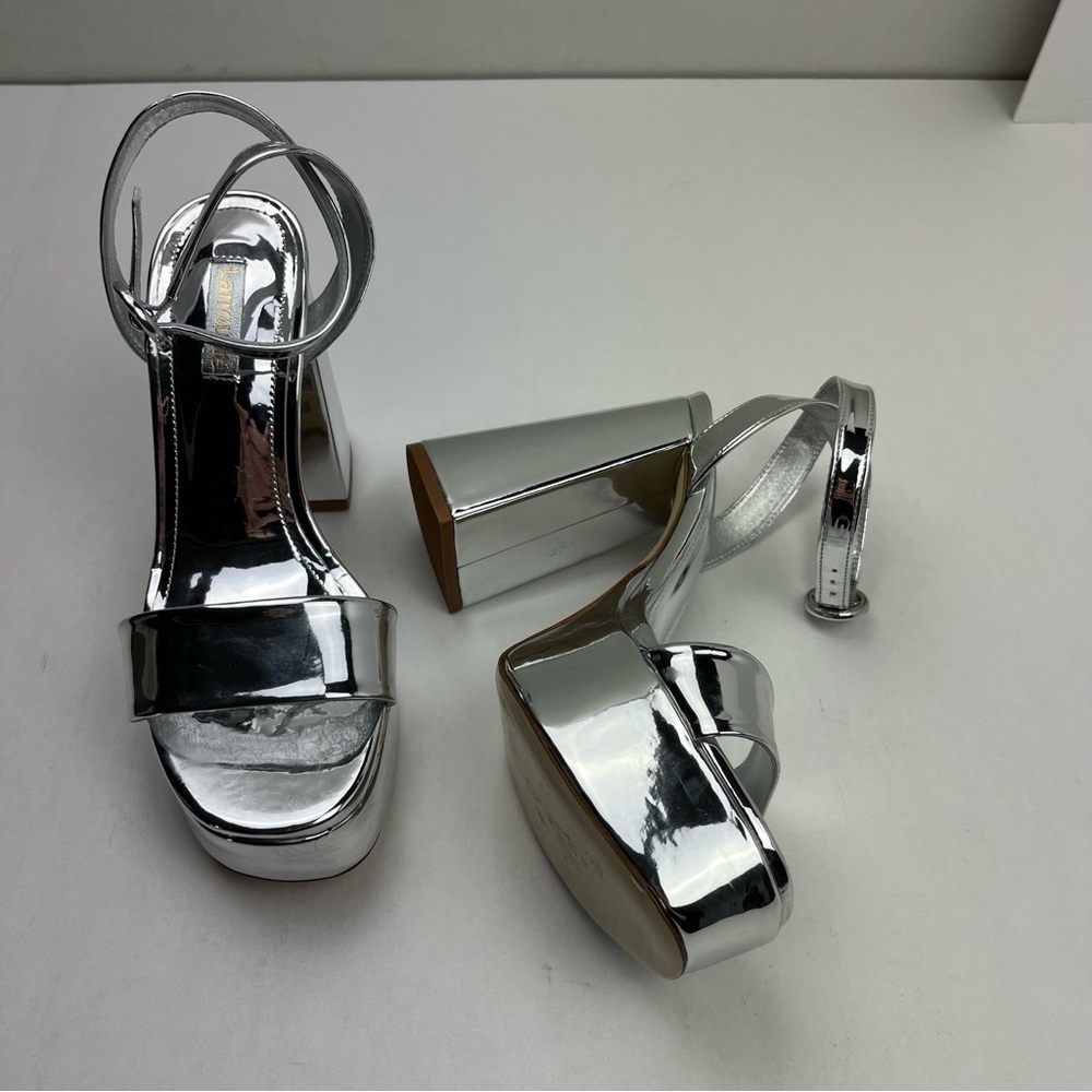 Larroude Dolly Sandal Silver Specchio Womens SZ 7.5 Platform Chunky Heel *FLAWED